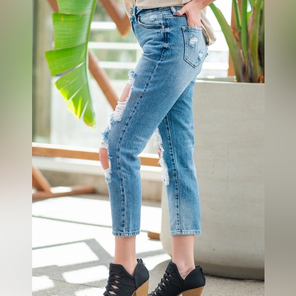 Kancan Ruby High Rise Distressed Boyfriend Jeans - Picture 3 of 16